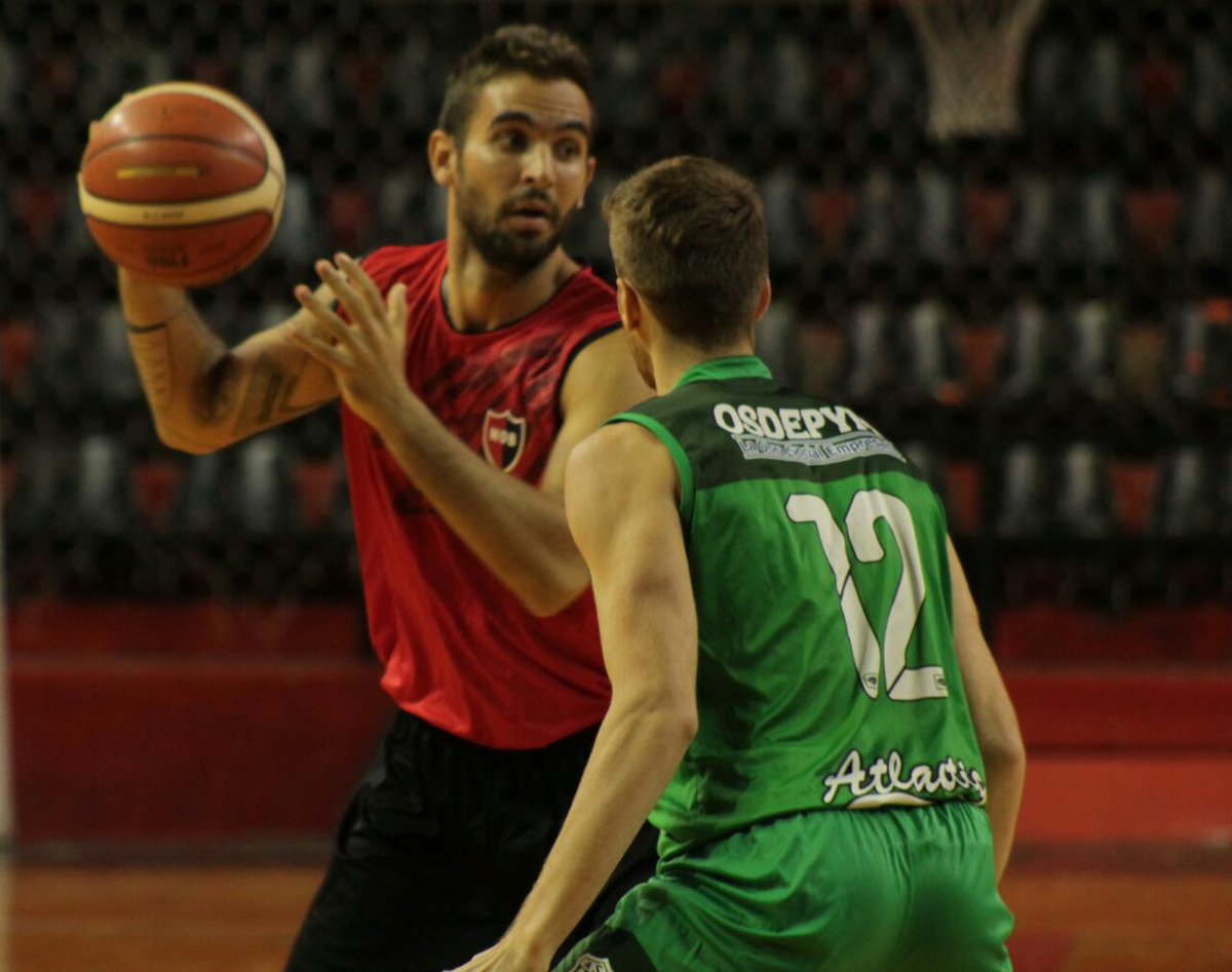 SantaFeBasket's tweet photo. La Lepra vuelve s sumar de a dos, fue 77 a 68 sobre Atlantic 
El @CANOBbasquet de Andrés Malajovich Farruggia  @AndiNewells74 es lider y está con puntaje ideal (5-0) en la #B_ROSARINA https://t.co/Iu5EfaaA9V