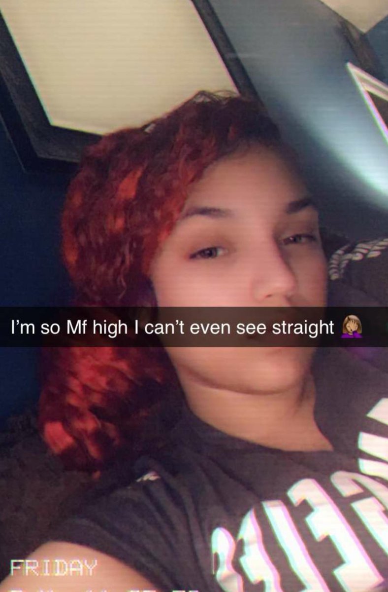 RealTrigaMemes's tweet photo. she looking straight at the camera thoe 🤣🤣 #wtfmoments https://t.co/iDwCrSn7s5