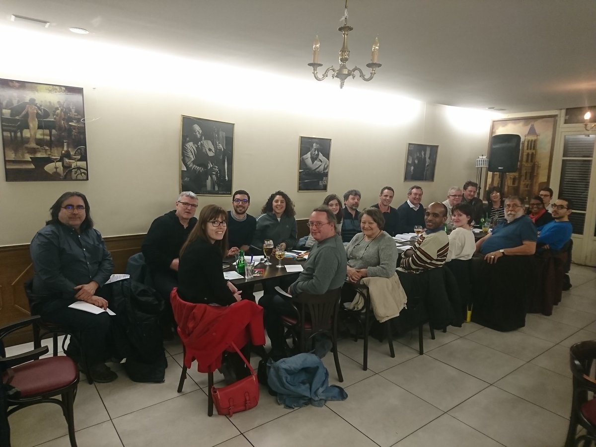 Generations_SSD's tweet photo. Encore une très belle réunion du collectif des comités Génération.s de Seine-Saint-Denis. Merci au comité @GenerationsSD93 de nous avoir accueilli. Pleins d'actions en perspective pour la campagne des Européennes. Teasing: #vidéo, #Aubervilliers, #VivelEuropeLibre, #Hamon... https://t.co/tJdwBQBnuC
