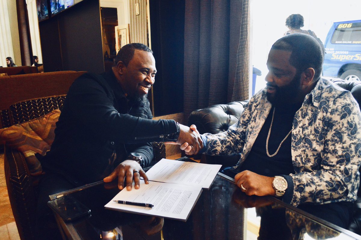 lamontsanders's tweet photo. To God Be The Glory‼️ 🙌🏾🙌🏾
The day I signed agreement/ joint venture with 💪🏾 @darkchildgospel @fredjerkins Appreciate you!! #gospelmusic #2019 #radio 💯#beartagentertainment #darkchildgospel #fredjerkinsmusic #lamontsanders #letsgo #newmusic #christianmusic #allthatihave https://t.co/MAEMcpGphv