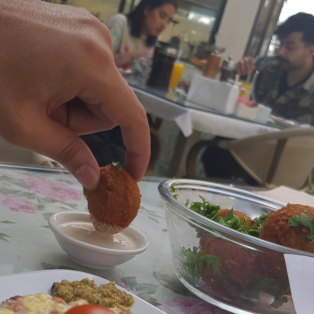 Ryoogtweets's tweet photo. فلافل 
https://t.co/JwDZEvZMad

Call us on 96001611 or via Talabat
#Ryoog #ريوق #Kuwait #Discoverymall #Shaab https://t.co/uyQi83UpDj