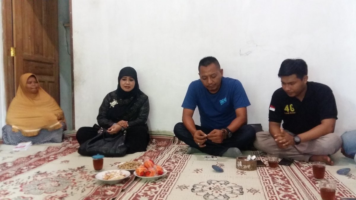 Bu_Endang_Maria's tweet photo. Kampanye dialogis di Temulus, Gemantar, Karanganyar. https://t.co/ueXfxcdKBN