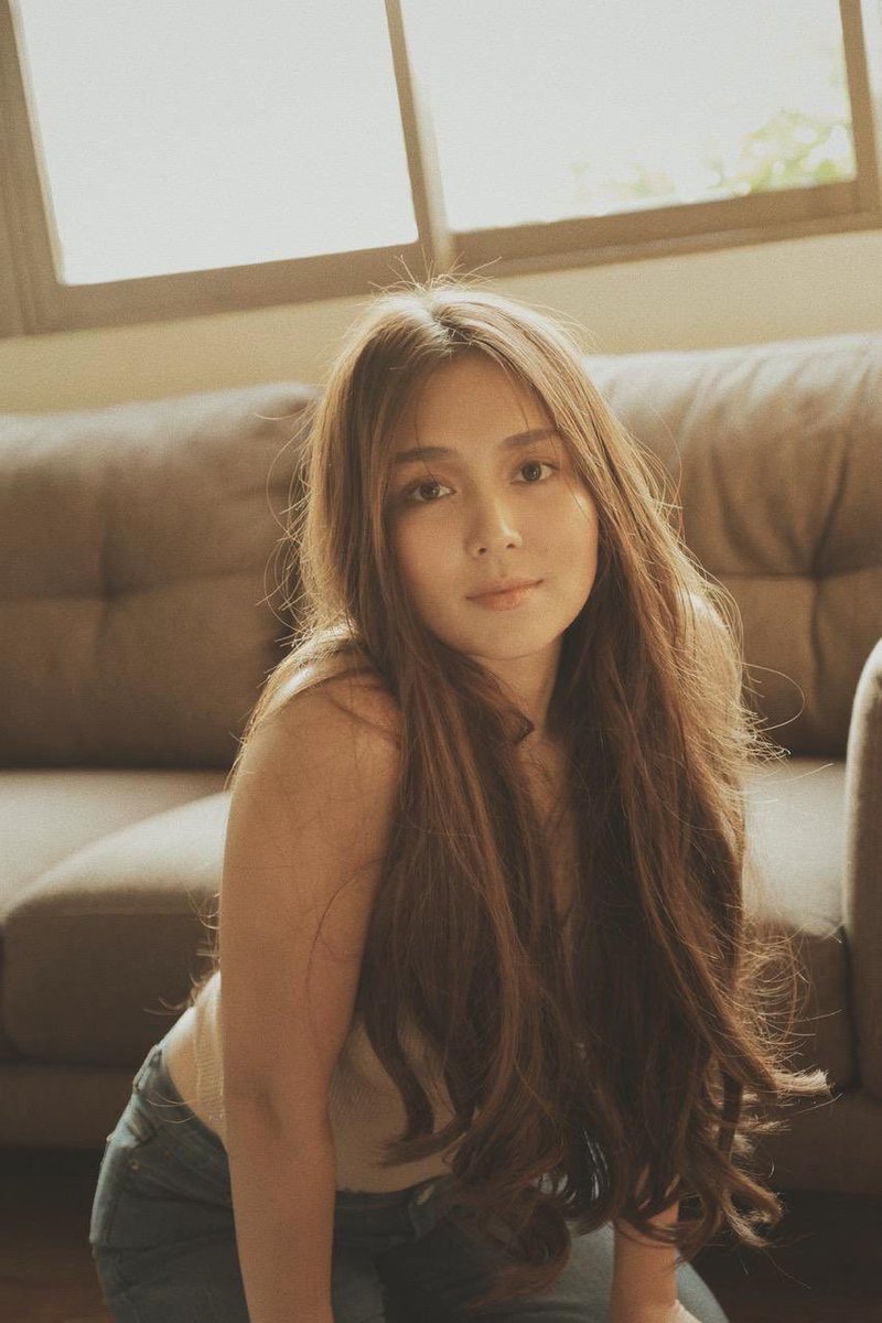 KaDsIsrael's tweet photo. Kathryn Bernardo isang dalagang Pilipina

Parang tala sa umaga

Kung tanawin ay nakaliligaya

May ningning na tangi at dakilang ganda. 💙

#KathXHappySkin https://t.co/XDMW06oOxs