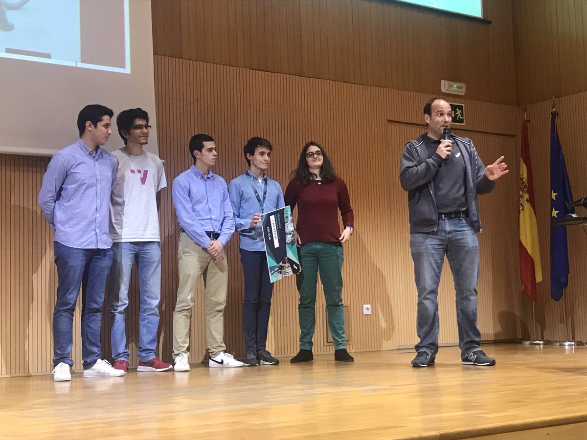 GeomaticaUPV's tweet photo. Derroche de talento de los alumnos @UPV de todas las propuestas presentadas en #MapHacksChallenge organizado por @here . Enhorabuena a todos!! Os esperamos en la próxima edición https://t.co/HgF0nFqCrw