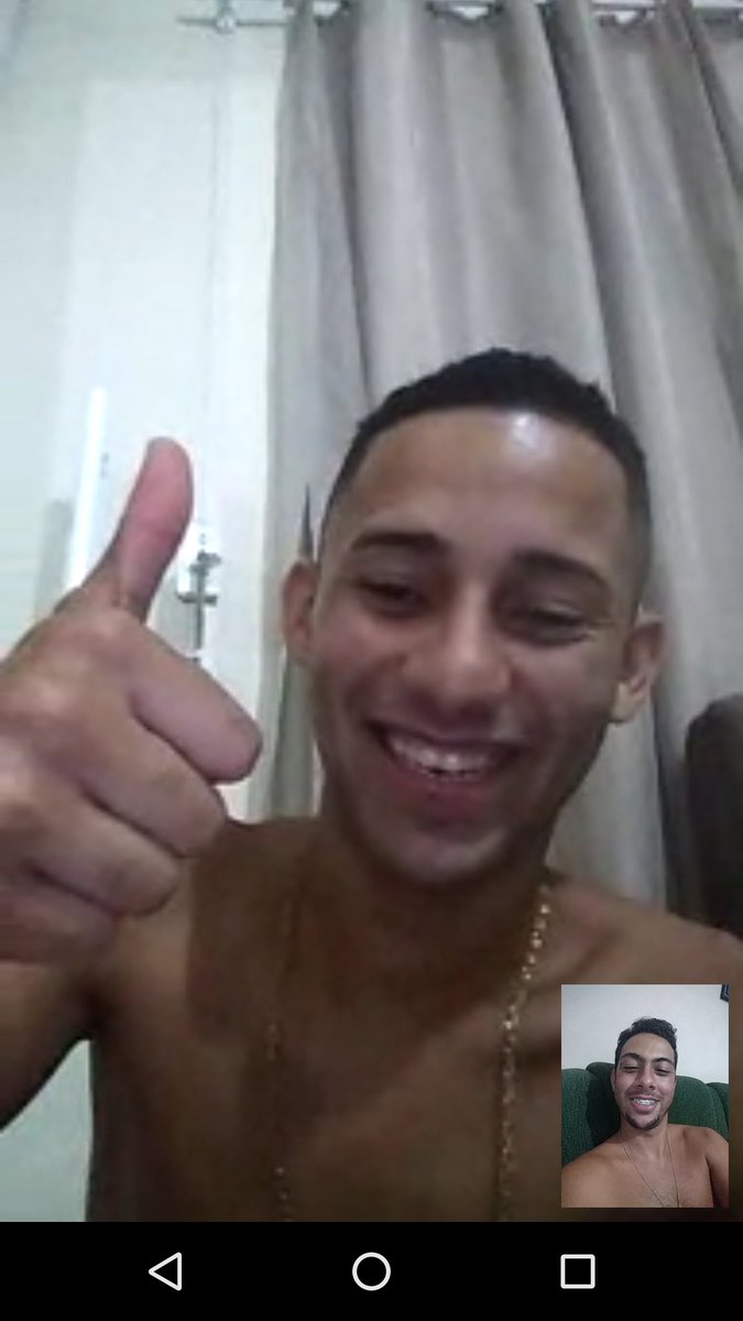 _alefzada's tweet photo. Eu e meu brother tomando um gelo e marcando a resenha #sosdds @juninho1994c https://t.co/V559vdoIsF