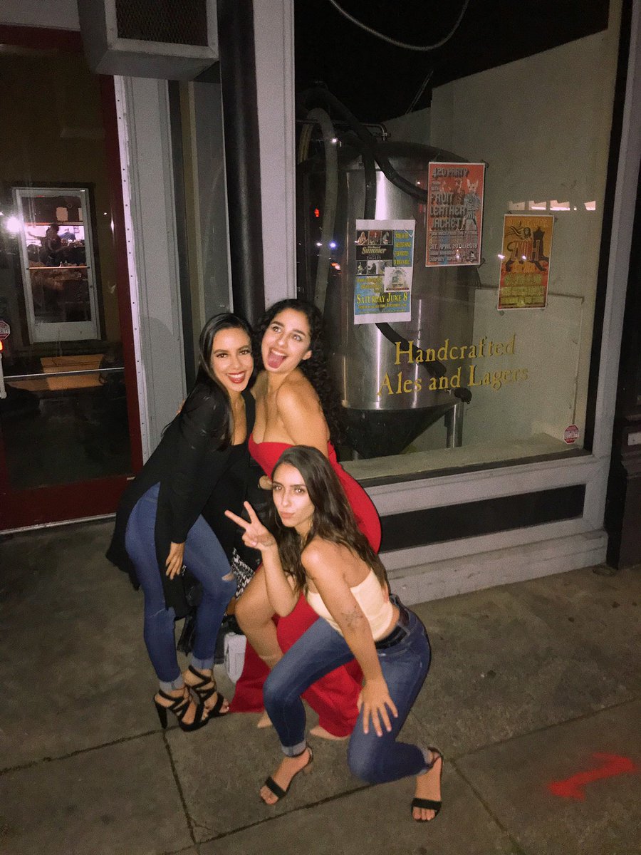 anaaa16_'s tweet image. my main bitches 💕 i love you guys. #missingone @yagirlez @goofygoober707