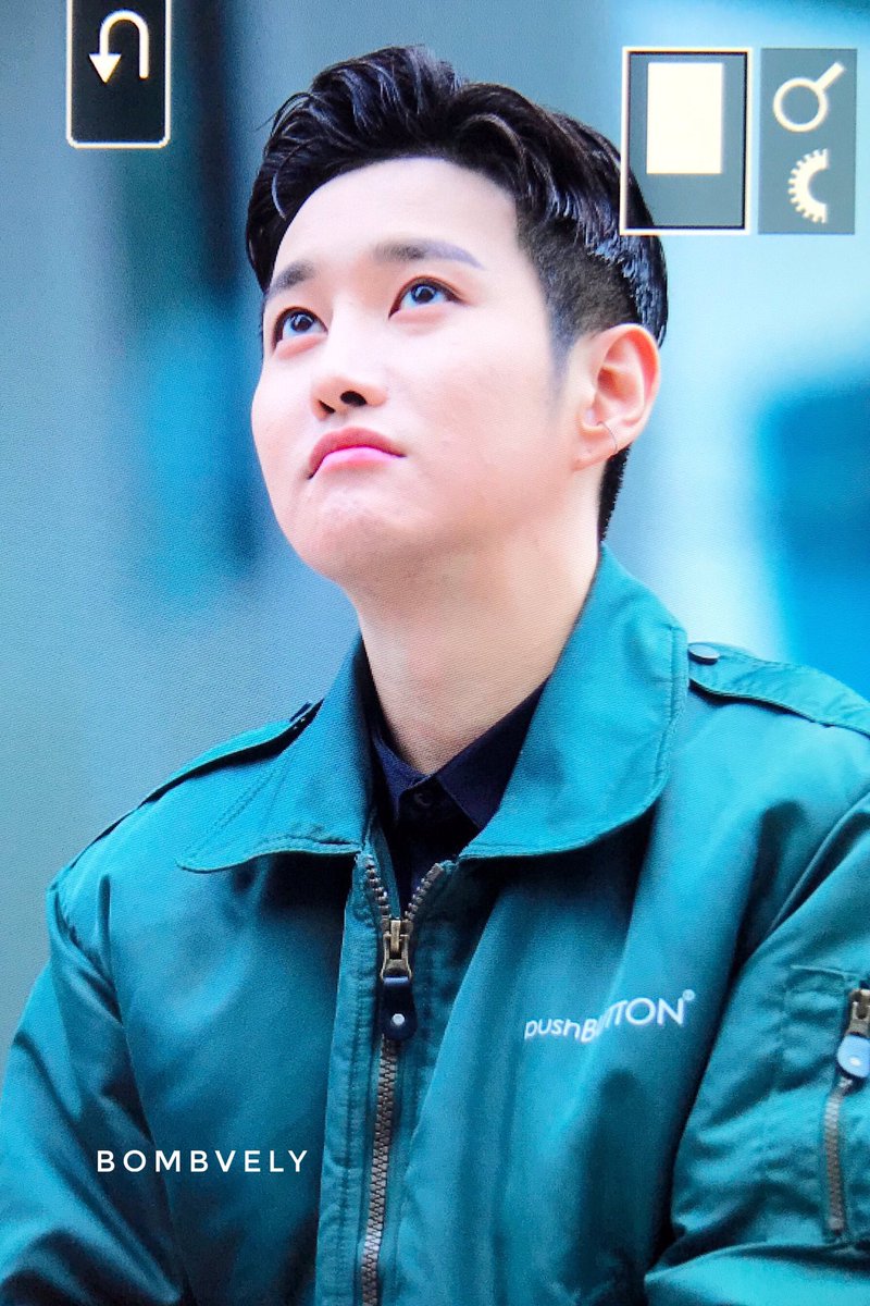 B_BOMBcom's tweet photo. 190406 음중 미니 팬미팅 #비범 #이민혁
후웅 https://t.co/G3E1n6LLyD