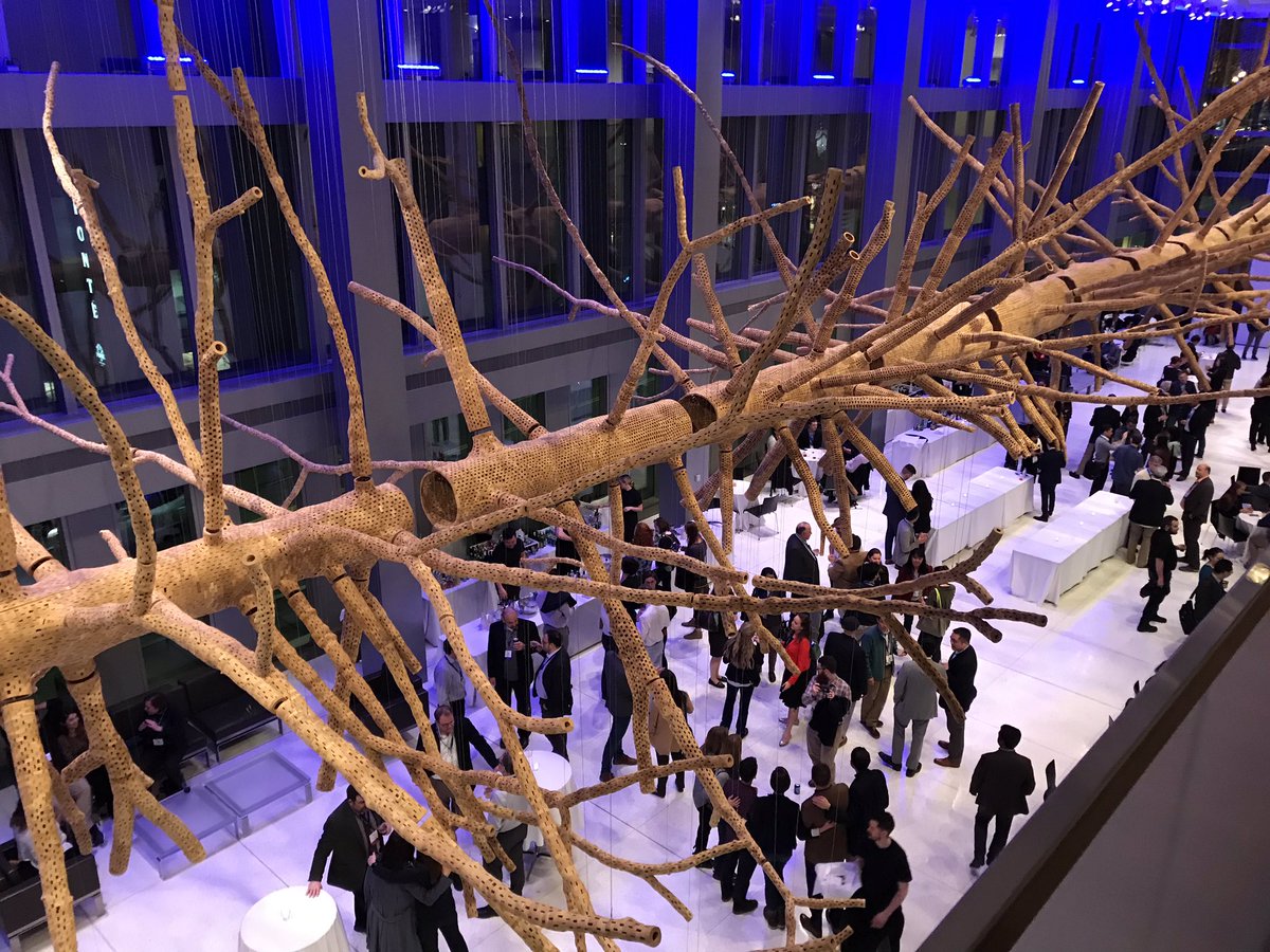 KSaskResearch's tweet image. Great time at the Biomaterials Bash! @SFBiomaterials #SeattleArtMuseum