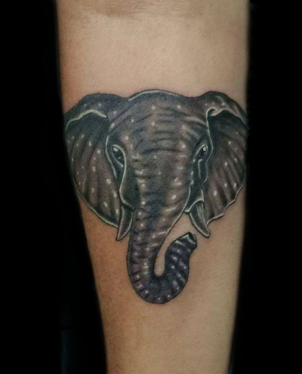 guns_ink's tweet photo. #dreamcatchertattoo
#letteringtattoo
#elephanttattoo
#balitattoo
#baligunsink https://t.co/27Rq9hDGOx