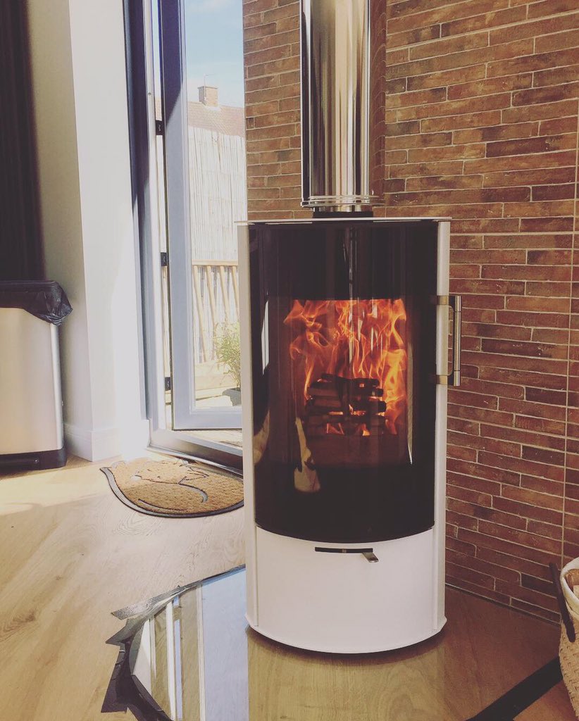 wbstoves's tweet photo. A few installations of @RAIS_ArtOfFire stoves from the last few weeks. Viva 160L in white, Viva 100L in mocca &amp; the Rina in white all looking stunning the there new homes 🔥🔥 @Passionforfires #whitleybay #killingworth #tynemouth #rais #woodburningstove #woodburner https://t.co/OexVDlHCHF