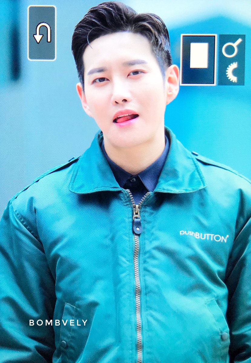 B_BOMBcom's tweet photo. 190406 음중 미니 팬미팅 #비범 #이민혁 https://t.co/lOrM1DHrZf
