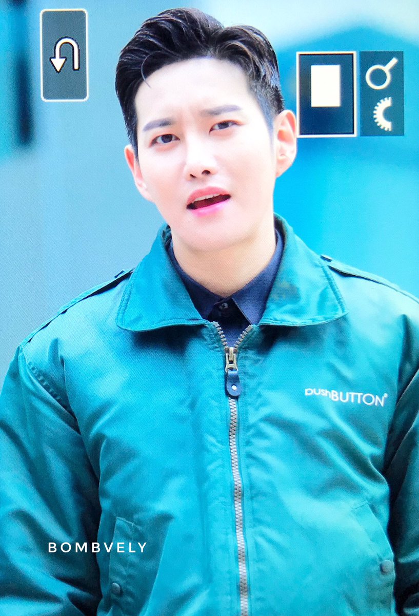 B_BOMBcom's tweet photo. 190406 음중 미니 팬미팅 #비범 #이민혁 https://t.co/iDRm3dJ3jD