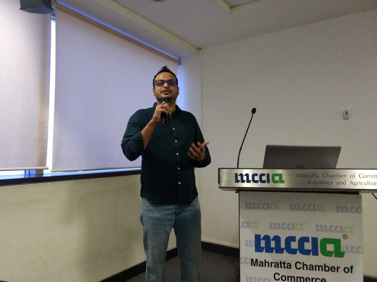 PuneSFDC's tweet photo. Abhijit Tiwari starts with @SalesforceDevs #Spring19 session today. #Pune #fastestgrowingcommunity https://t.co/YVbaib5sAK