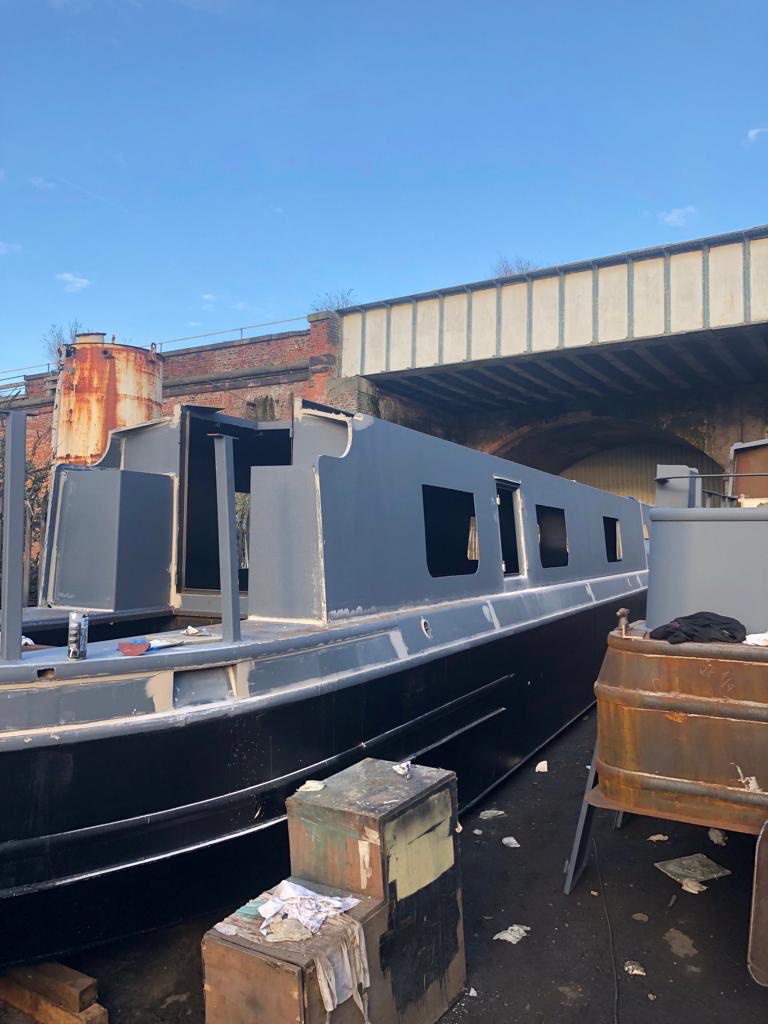 kingslock1's tweet photo. We boat any one? It could be a sail away or just the hull https://t.co/GXUYyDpY0j