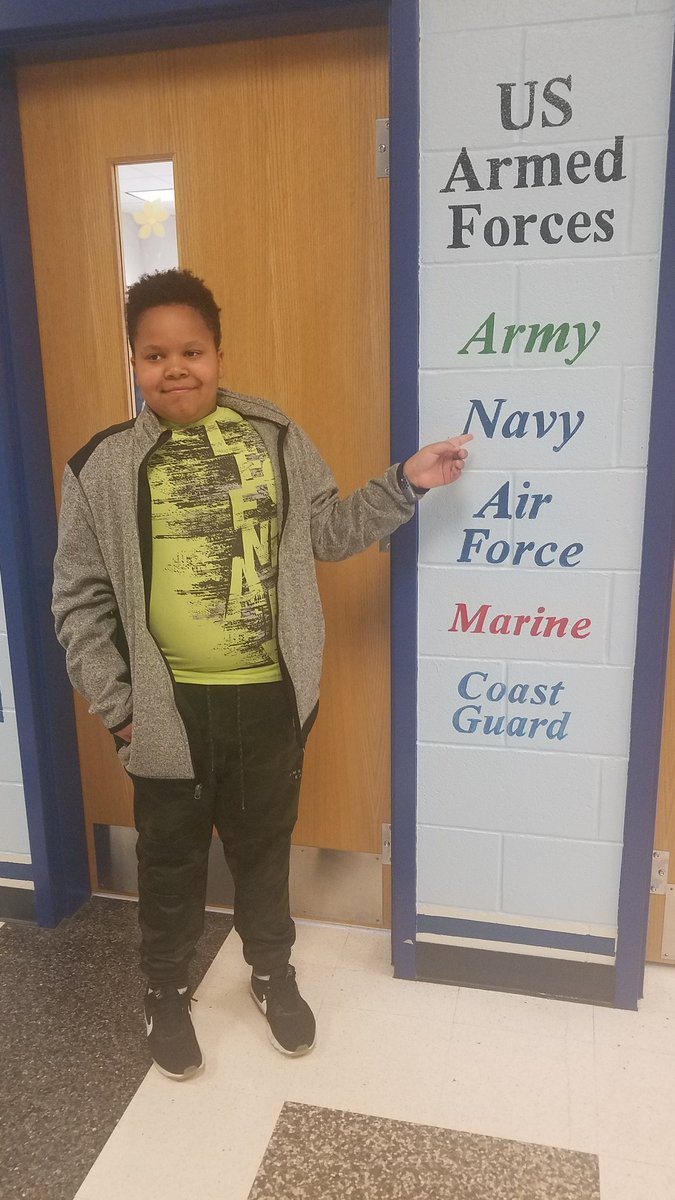 KarolaScarce's tweet image. Helping dreams become reality....that's why I do what I do! Never too early for setting goals. Love my kids! #TimberwolvesRock #Springtwitterchallenge @AndrewBuchheit