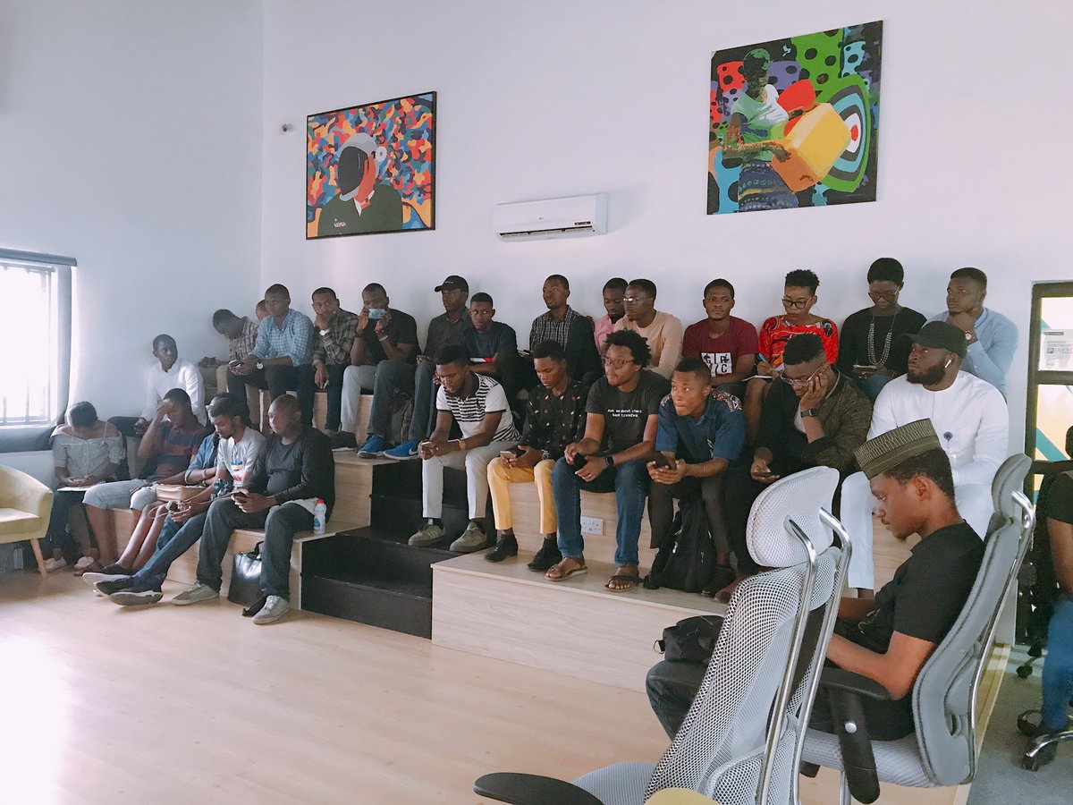 theflutterwave's tweet photo. We are live at Raved Up; Digital Marketing edition with @DigiClanNigeria at Flutterwave HQ 🎉💪🏾
#RavedUp https://t.co/vhoYt642n8