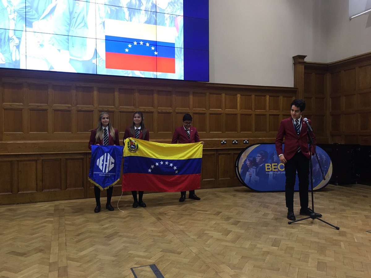 StrattyNY's tweet photo. So great to have a school from Venezuela @beo_world. A truly inspiring speech given by their young representative - a future leader in the making! @oxford_int  #BEO2019 #oiegoundlefield #inspirational https://t.co/uW13RcxRh0