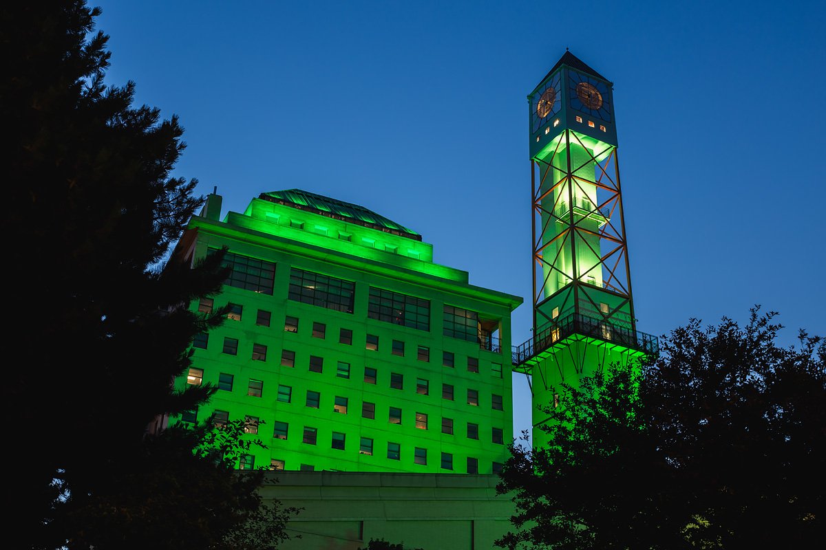 BonnieCrombie's tweet photo. Tonight the clock tower at City Hall will be lit green &amp; gold, marking the Humboldt Broncos tragedy that took place a year ago today. 

All of #Mississauga is cheering you on as you continue on the road to recovery. #HumboldtStrong 💚💛 https://t.co/UnSnM2wBuy