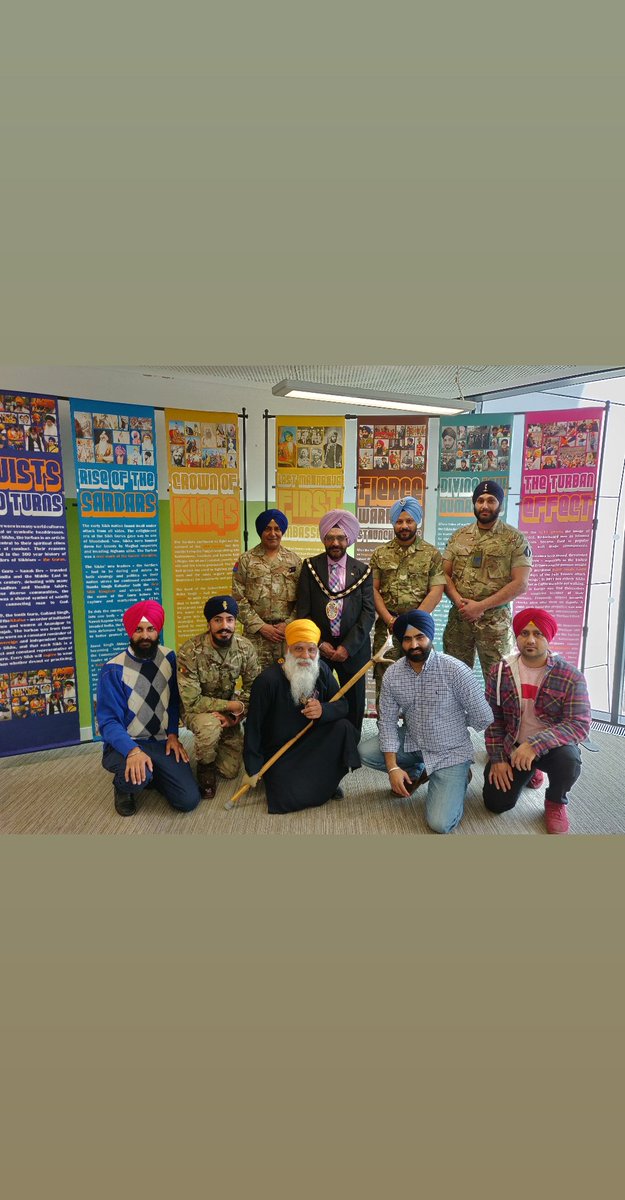 DefenceSikhNW's tweet image. If you're in Slough head down to @TheCurveSlough for the Turban tying event! #Pagh #Dastar #Mayor #slough