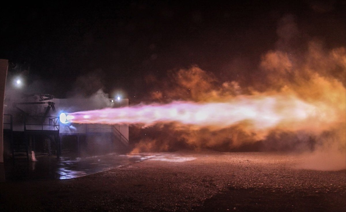 francy_0207's tweet photo. Altre #news della settimana: hanno superato i primi test il #Raptor, motore del prototipo della astronave di #SpaceX destinata a 
#Marte, #Starship; e quello del SLS, razzo @NASA destinato a superare, in potenza, il #SaturnV, finora il più potente al mondo.
#cespazioNext https://t.co/Q1urBdcMH0