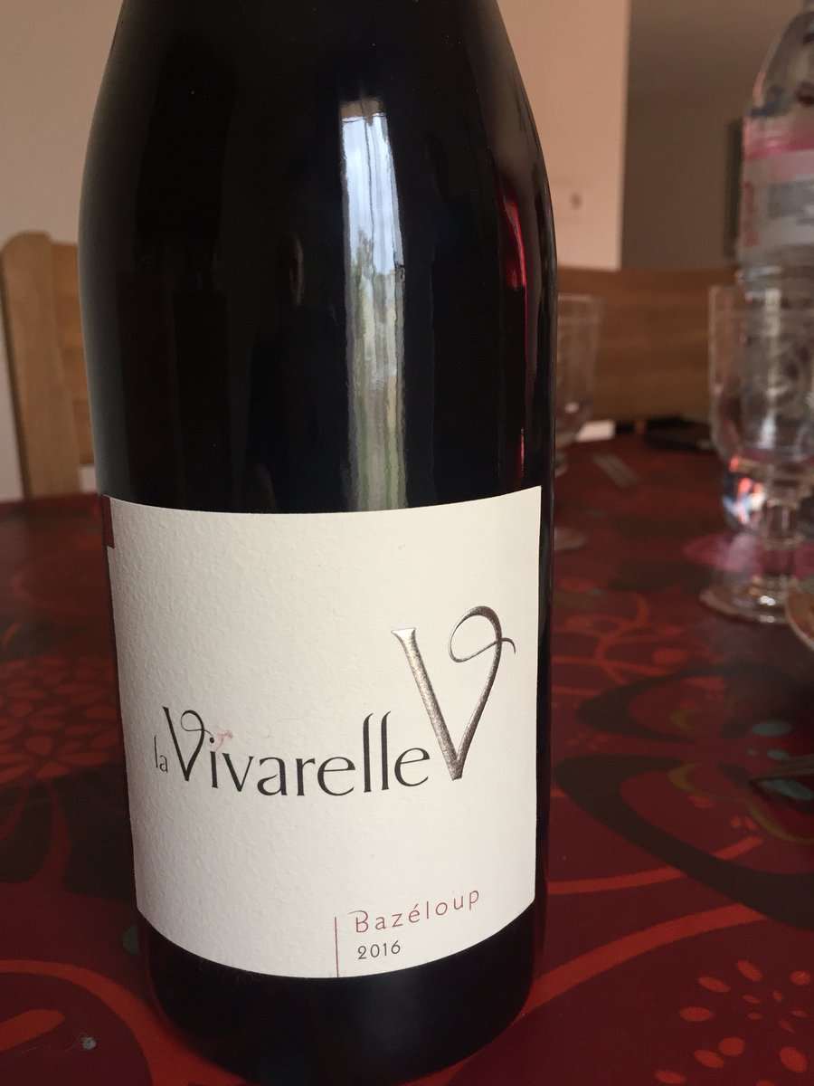 brunotdlb's tweet photo. @VinoTeam @winameety @lawinetech @CaveasyApp @Lee__Corn @Vinexplore @TempoChevrier @LamonJul @fifty_wines @agendadesvignes @romaincacace @Atout_Terroir @LeMuscadet @lelieuduvin @vitavinum @L_observ @MySublivin @VinojurisFrance @nicochung @je_veux_ce_vin @benoit51390 @hautlignieres @ParolesetVin @adelineduracell @EasyBacchus @FrancoisAudouze @PCVT78 @AngeGardienVin @thomas_babin @vinosoftcom @iDealwine @_Vinovae @lesgrappes @WODWineOnDemand @philippe1richy @TrinqueFougasse @VinsduLanguedoc @pezenas_online @VilledePezenas @AOCVINSDUBUGEY @PrintempsBugey @LPBallon @TrocWine @WineServicesGrp @scorelab_io @JeanBouteille @PlugWine @Cru_SGO Pour nous un #Bazeloup 2016 de @LaVivarelle vinifié par Audrey @lawineista , un 90% merlot piscénois (donc languedocien) qui vaut le voyage 😍🍷 https://t.co/L6G02mU4vS