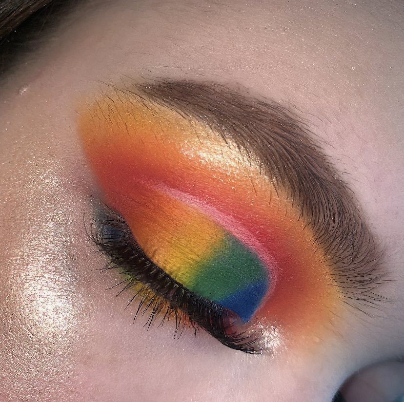 cml_makeup_'s tweet photo. 🌈Recreation of @naancy_bella_ look, her work is amazing!🌈
#makeuplover #makeuplooks #makeupjunkie #makeupobsessed #colourfullook #beauty #rainbow #jamescharlespalette #jeffreestar #jsc #abhbrows #jamescharles #morphebabe #underatedmuas #undiscoveredmuas #ABHPRsearch https://t.co/z0fQvon8Zv