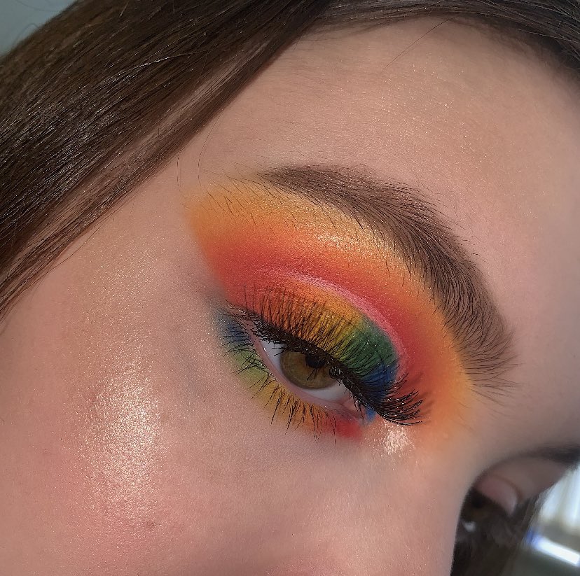 cml_makeup_'s tweet photo. 🌈Recreation of @naancy_bella_ look, her work is amazing!🌈
#makeuplover #makeuplooks #makeupjunkie #makeupobsessed #colourfullook #beauty #rainbow #jamescharlespalette #jeffreestar #jsc #abhbrows #jamescharles #morphebabe #underatedmuas #undiscoveredmuas #ABHPRsearch https://t.co/z0fQvon8Zv