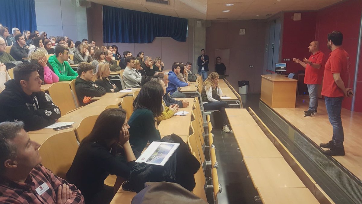 EUSES_Oficial's tweet photo. Gràcies a tots els que heu assistit en la Jornada de Portes Obertes d'avui per informar-vos dels nostres graus i cicles formatius del @CentreGarbi. Us recordem que hi haurà una nova JPO el 18 de maig. Us hi esperem! #eusescafe #eusesfisio #campussalt https://t.co/nBZGlfVdez