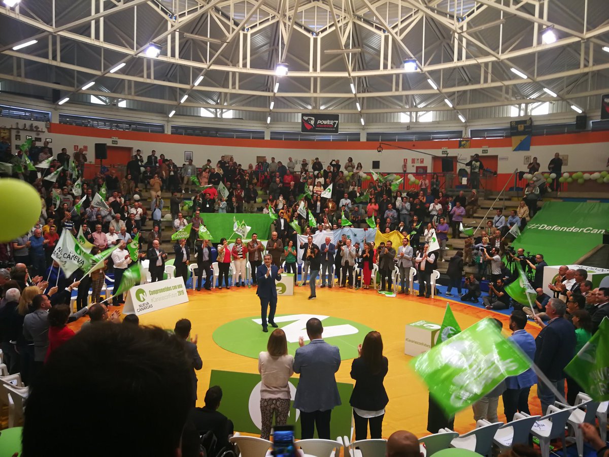 Mariobordon88's tweet photo. @RomanRodWeb"La canariedad, el compromiso por cumplir lo prometido, la defensa de los más débiles... Son nuestras señas de identidad y los principios de nuestra política para construir una #CanariasconFuturo" https://t.co/oGX2DHqsR9