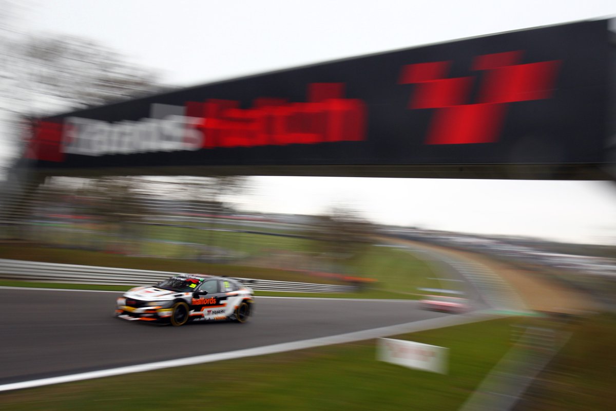 TeamDynamics's tweet photo. That's a wrap for #FP2 here at @Brands_Hatch - all eyes now turn to qualifying which comes up at 15:00 👀

Watch it live below 🔽

↪️ https://t.co/2YOVfhbB7F

#BTCC #TeamDynamics https://t.co/upfbZIvlV8
