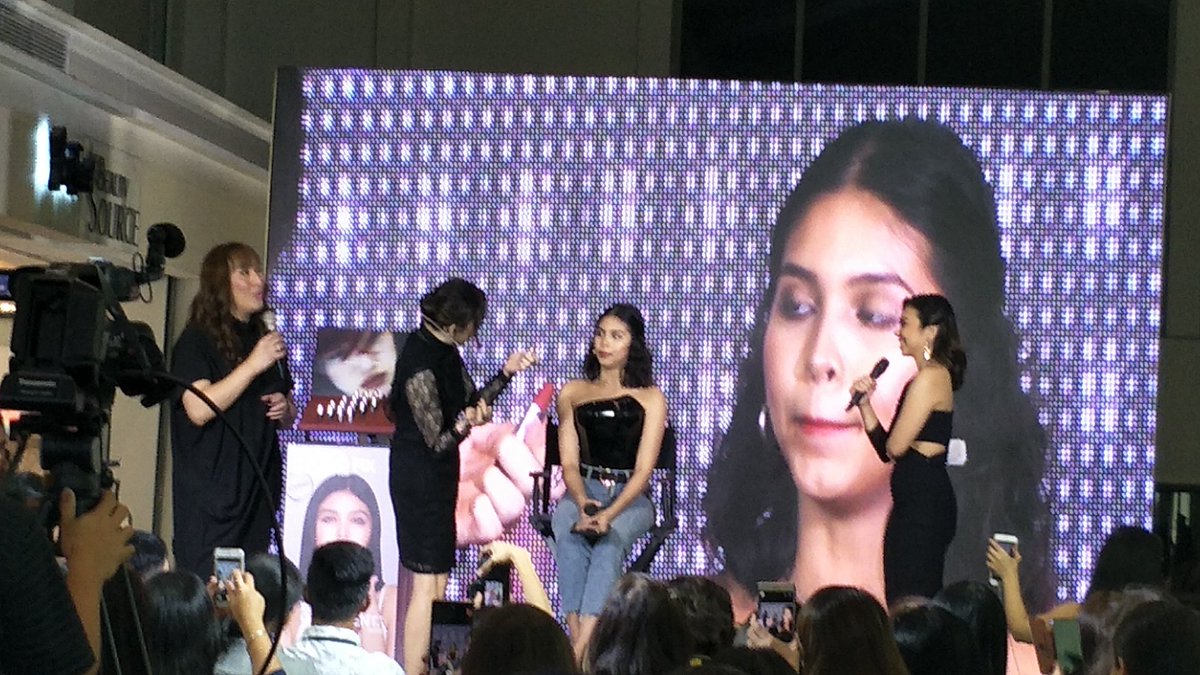 Red lippie for the final look 💋

<a href="/mainedcm/">Maine Mendoza</a> | #MaineForMAC 
#MaineMACStudioFixGlorietta