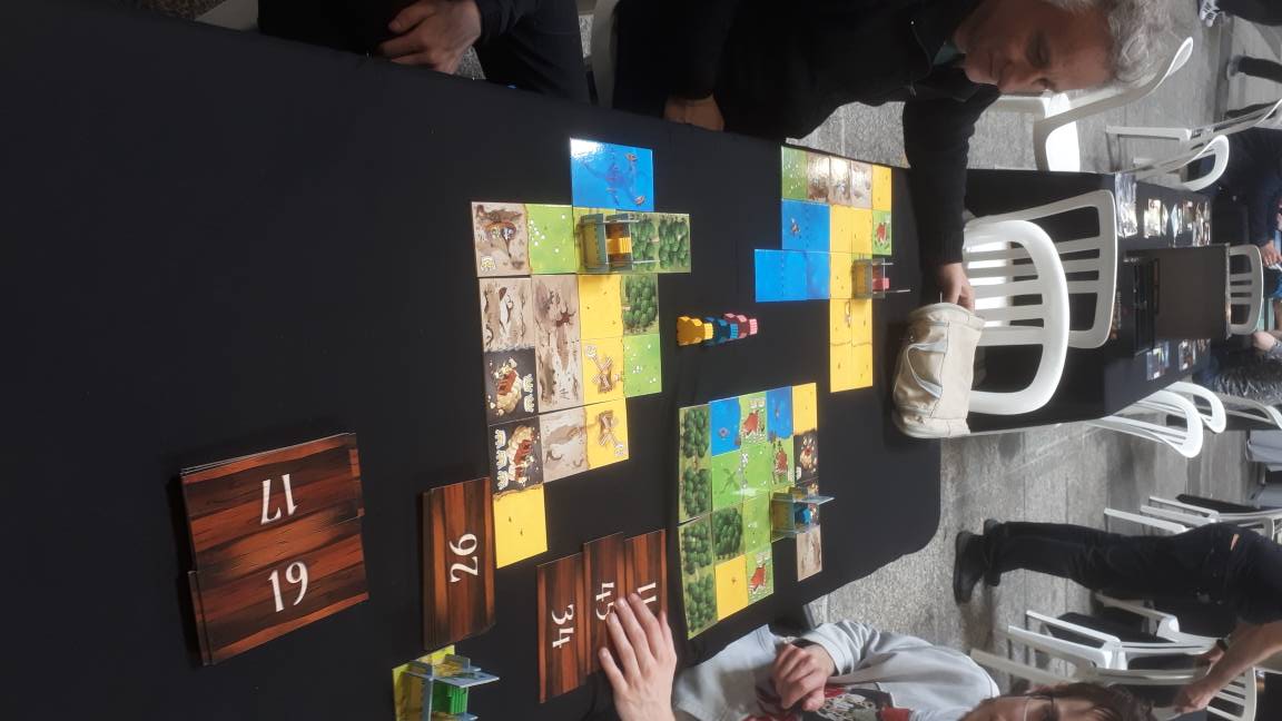 cjsd38's tweet photo. Les jeux de plateau tournent pendant que les #JDR se mettent en place :) https://t.co/QEZ1lbfoU5