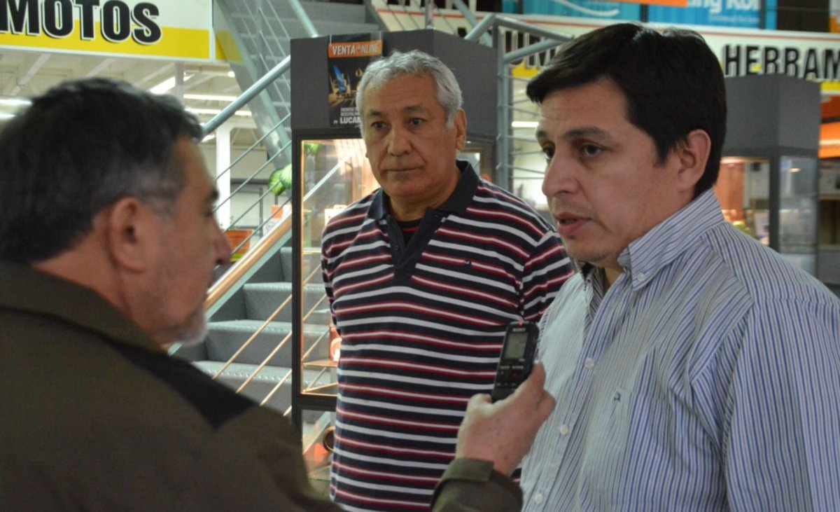 ElChubut's tweet photo. Cierra sus puertas #Lucaioli en todo el país y en la zona quedan en la calle 20 trabajadores
https://t.co/6pGKfEEn2a https://t.co/WyKLDHv1OC