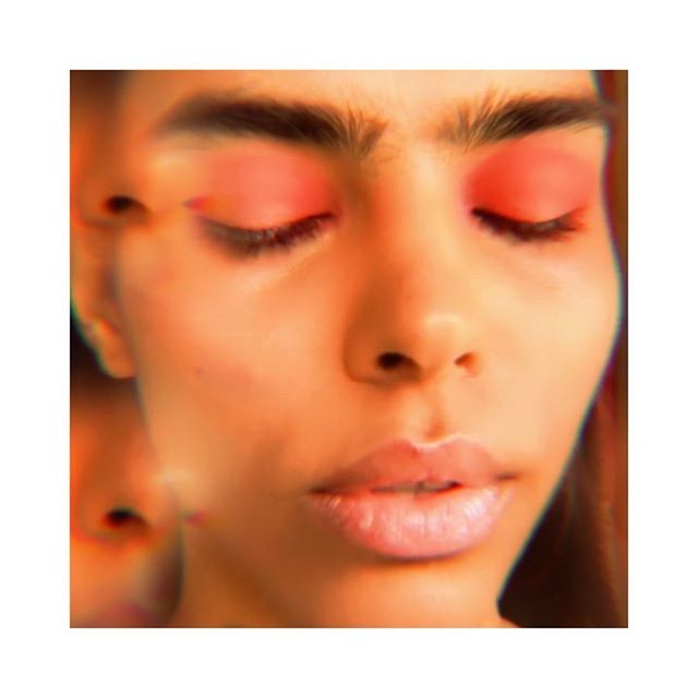 PTaylorMakeup's tweet photo. In studio with this babe mansisii :
:
alhabjan :
:
Thanks for the 🎥 mattdaviesphoto :
:
#makeupbyphoebe #phoebetaylormakeup #londonmakeupartist #makeipinmotjon #beautymakeup https://t.co/f00ShjGu9t