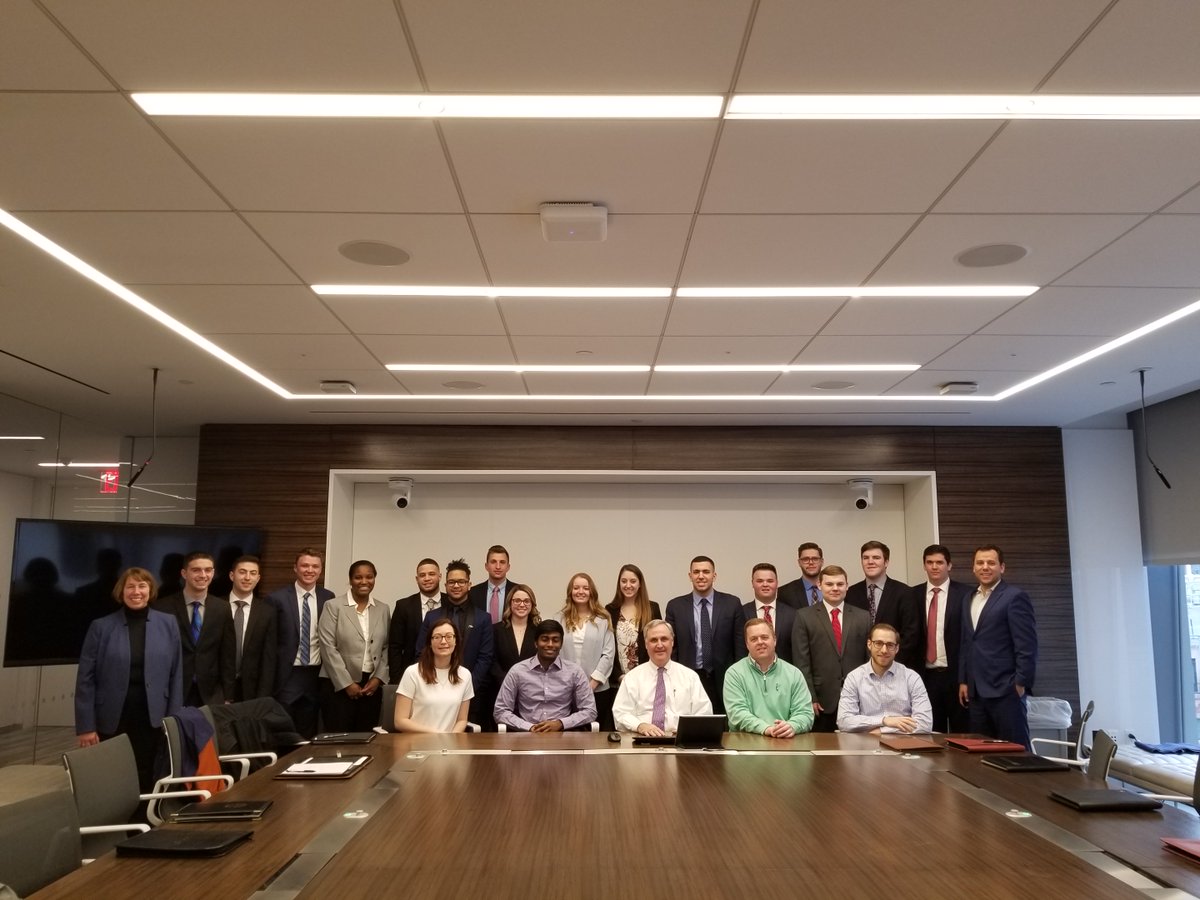 CoreLabsx0's tweet photo. Great visit yesterday @Citi #NYC with Tom Wynne '83 @LeMoyne @MaddenSchoolLMC #ISClub #FinanceClub #InvestmentClub Tx, Tom, Michael, Megan, Emily, Raja & @Citi team! https://t.co/zOVCsammjt