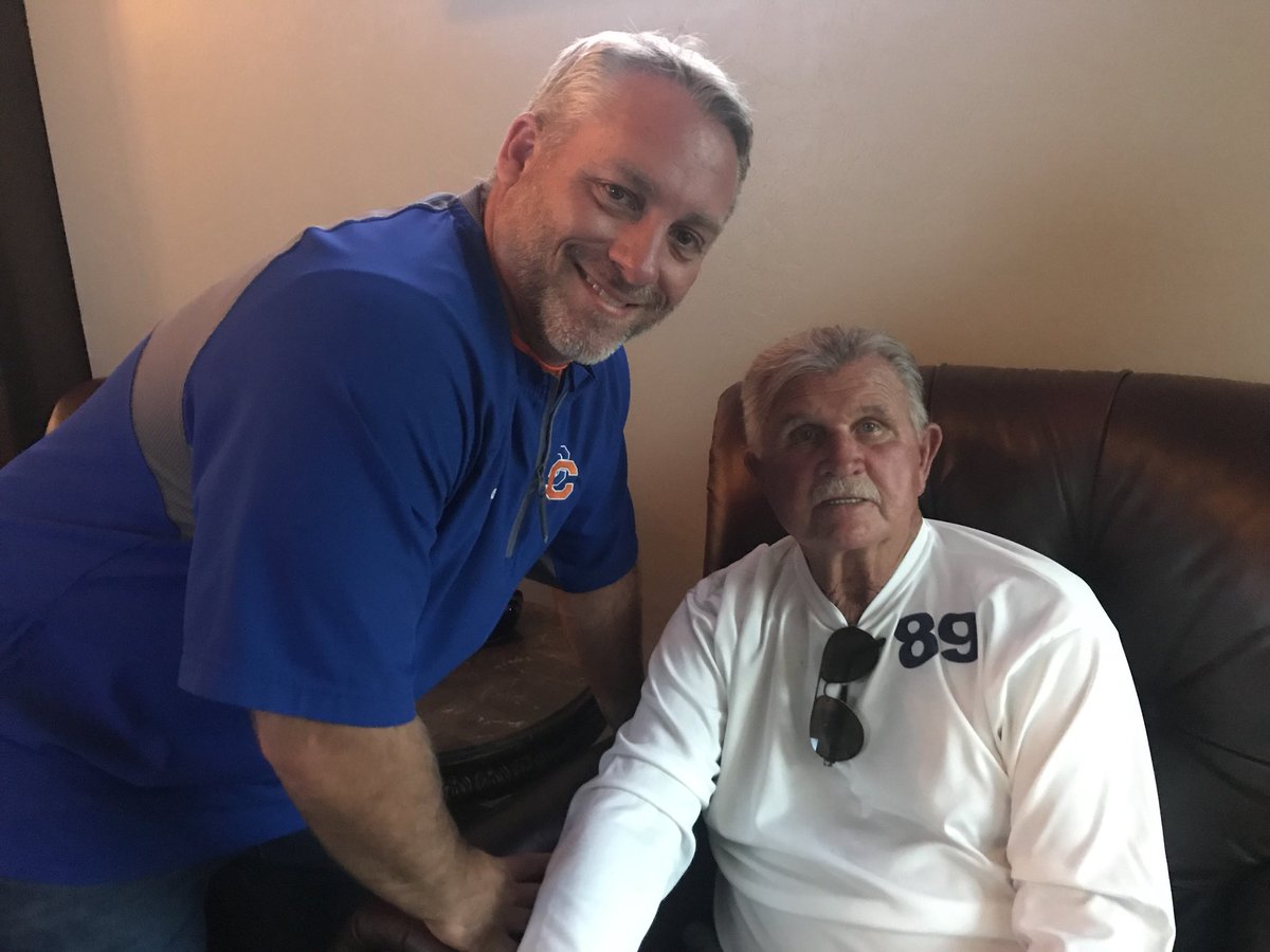 Had an opportunity last night to talk football with the legend Mike Ditka.