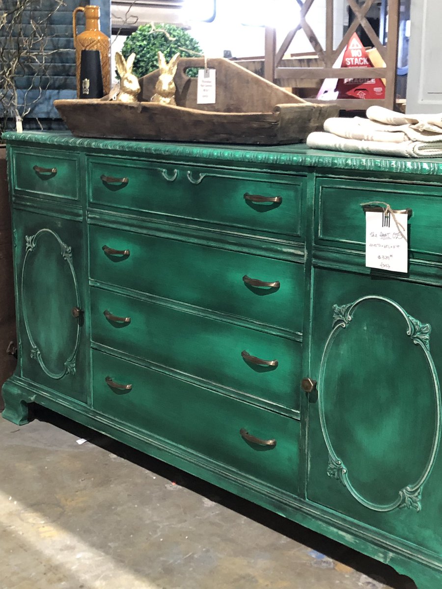 RepurposedRefin's tweet image. This beauty available.   Great pop of color for any room.  Wake up your spring senses! 13018 Pennsylvania Ave Hagerstown MD.      Shipping available!