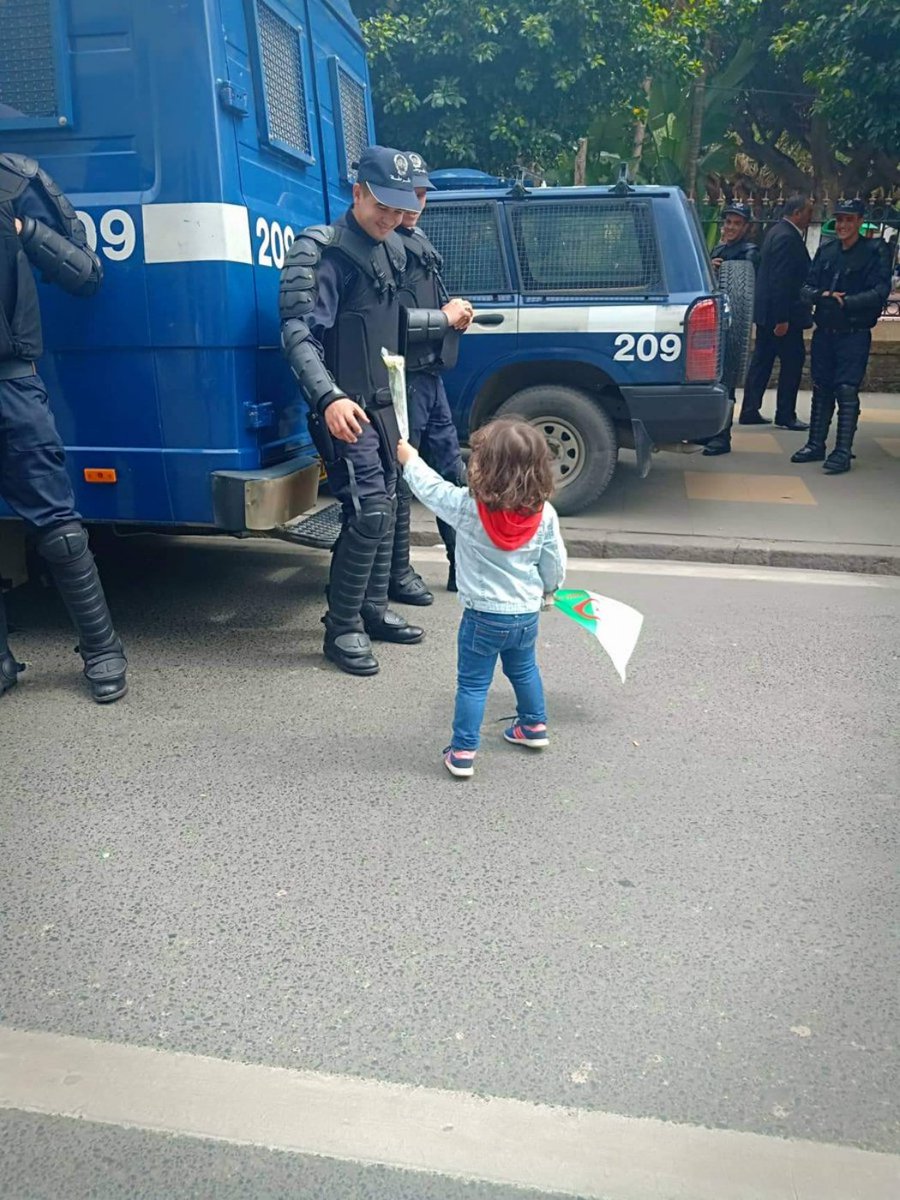 Image du jour ! 

#Algerie 
#حراك_05_افريل