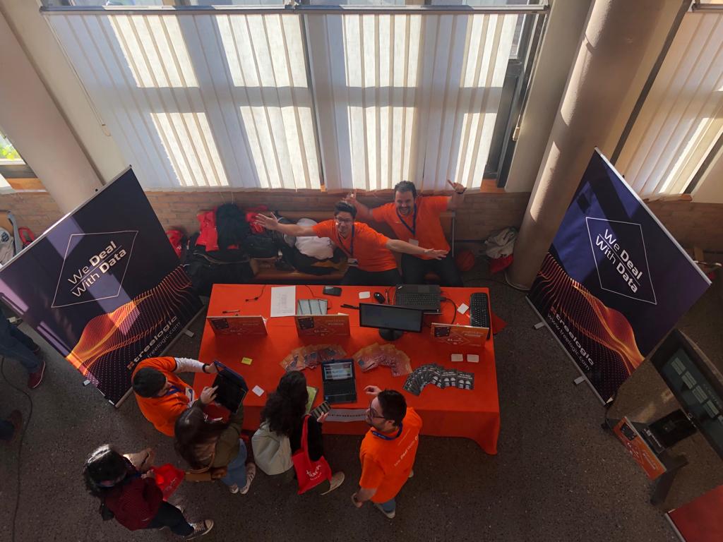 TreelogicWTM's tweet photo. Pasaos por el stand de #treelogic en el #WTMAsturias y pasad un buen rato participando en nuestro #treevial. ¿Cuánto sabéis de tecnología? 💪💪 #weDealWithData https://t.co/TuE0xX4RjH