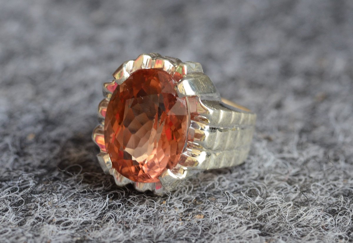 craft_native's tweet image. Mens Alexandrite Ring Alexandrite Sterling Silver 925 Handmade Ring.
The ring showcases an elegant design with unique Beautiful Alexandrite stone.
#Alexandrite #Gemstones #Colorchanges #Timeless #Handmade #ArtisanRing #SterlingSilver925 #GemRing #Unisex #Unheated #Untreated #Etsy