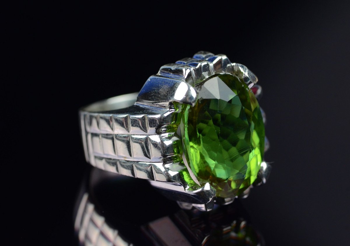 craft_native's tweet image. Mens Alexandrite Ring Alexandrite Sterling Silver 925 Handmade Ring.
The ring showcases an elegant design with unique Beautiful Alexandrite stone.
#Alexandrite #Gemstones #Colorchanges #Timeless #Handmade #ArtisanRing #SterlingSilver925 #GemRing #Unisex #Unheated #Untreated #Etsy