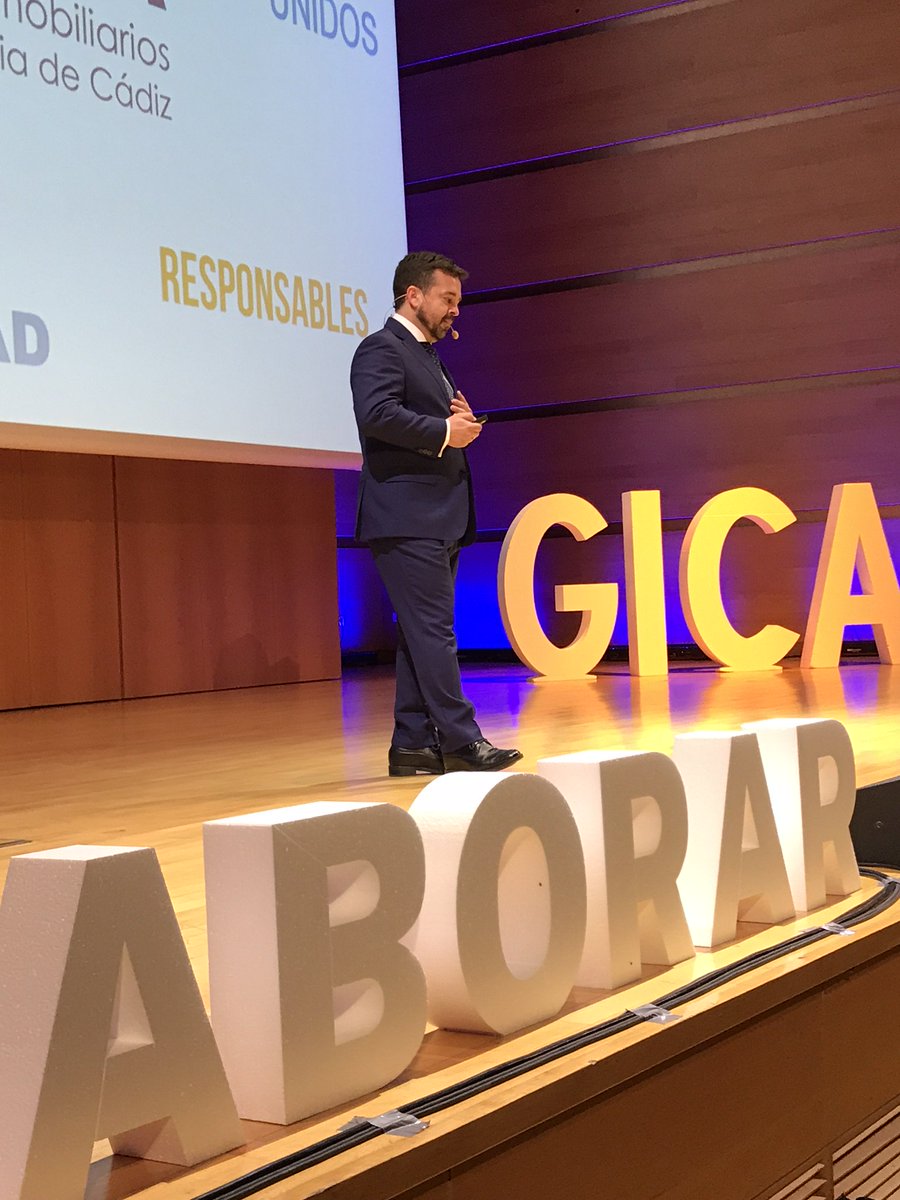 GicaMLSCadiz's tweet image. Nuestro presidente Juan J. Butron inicia el discurso de apertura de esta #7convenciongica como es tradición 👌