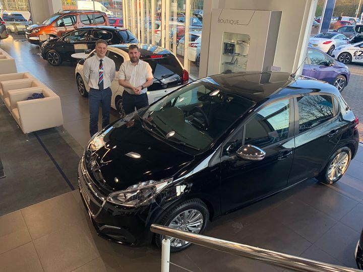 ChartersPeugeot's tweet photo. Steven Knox has upgraded his 108 to a lovely new 208 using the Just Add Fuel scheme.
Enjoy your new car Steven!
#justaddfuel #newpeugeot https://t.co/sVhAndxz6M