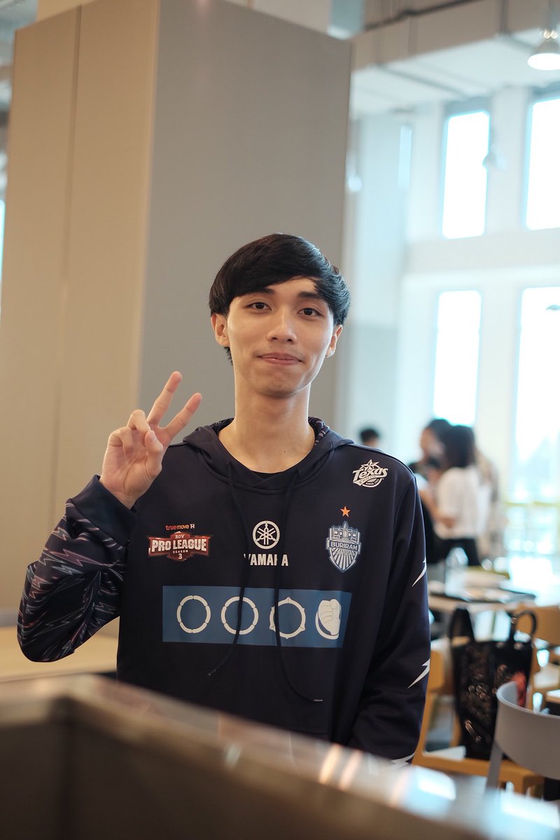 chupa_kisz's tweet photo. หน่องปองงงงงง 🐰 #BuriramUnitedRoV https://t.co/kb7Uim8Ntv