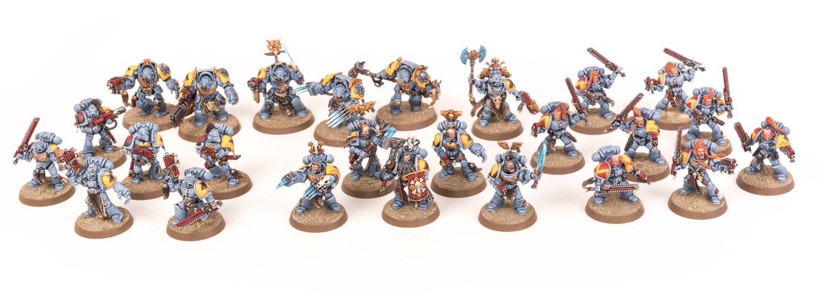 Garfytwit's tweet image. This was my #Spacemarine project that I was working on just before the #Primaris were launched. The new larger scale marines made me lose interest in this army and I ditched it. I love my new Dark Angel Primaris army but I do wish the Space Wolves would get some Primaris love.