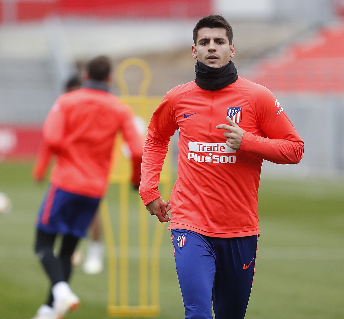 Great news! 👏
<a href="/diegocosta/">Diego Costa</a> and <a href="/AlvaroMorata/">Álvaro Morata</a> have received the medical green light and are fit for #BarçaAtleti!
👉 bit.ly/2UkKaVN
#AúpaAtleti