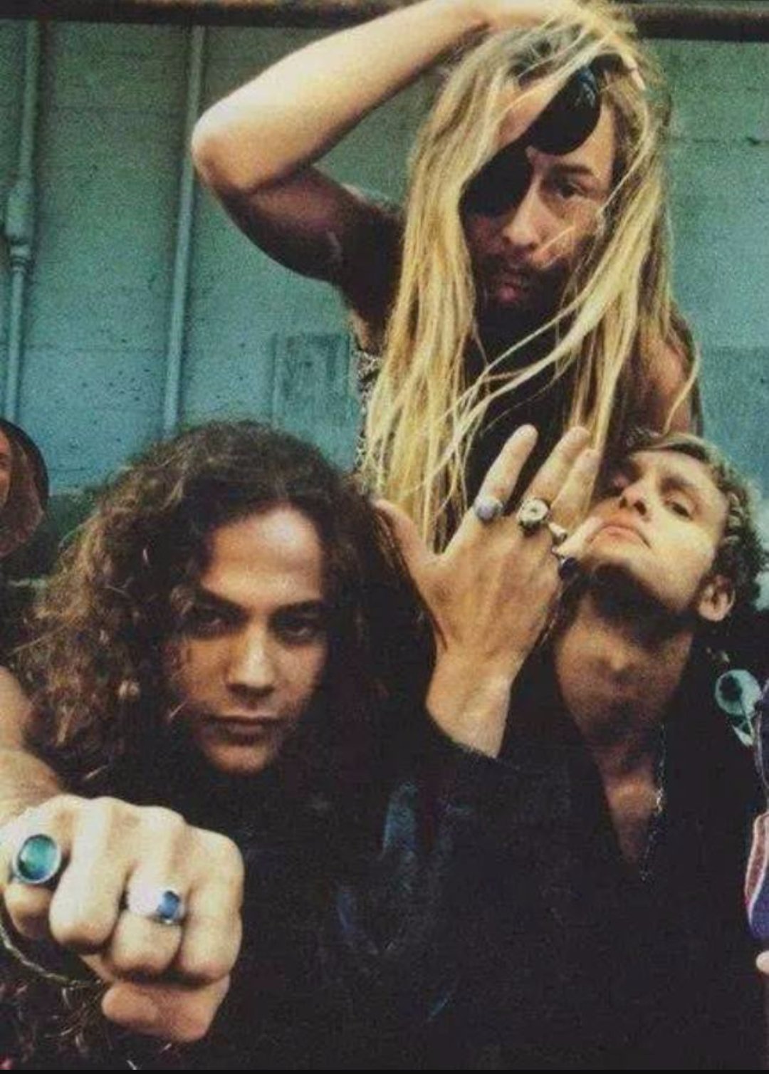  RIP Layne and Happy Birthday Mike Starr. You both are so missed 