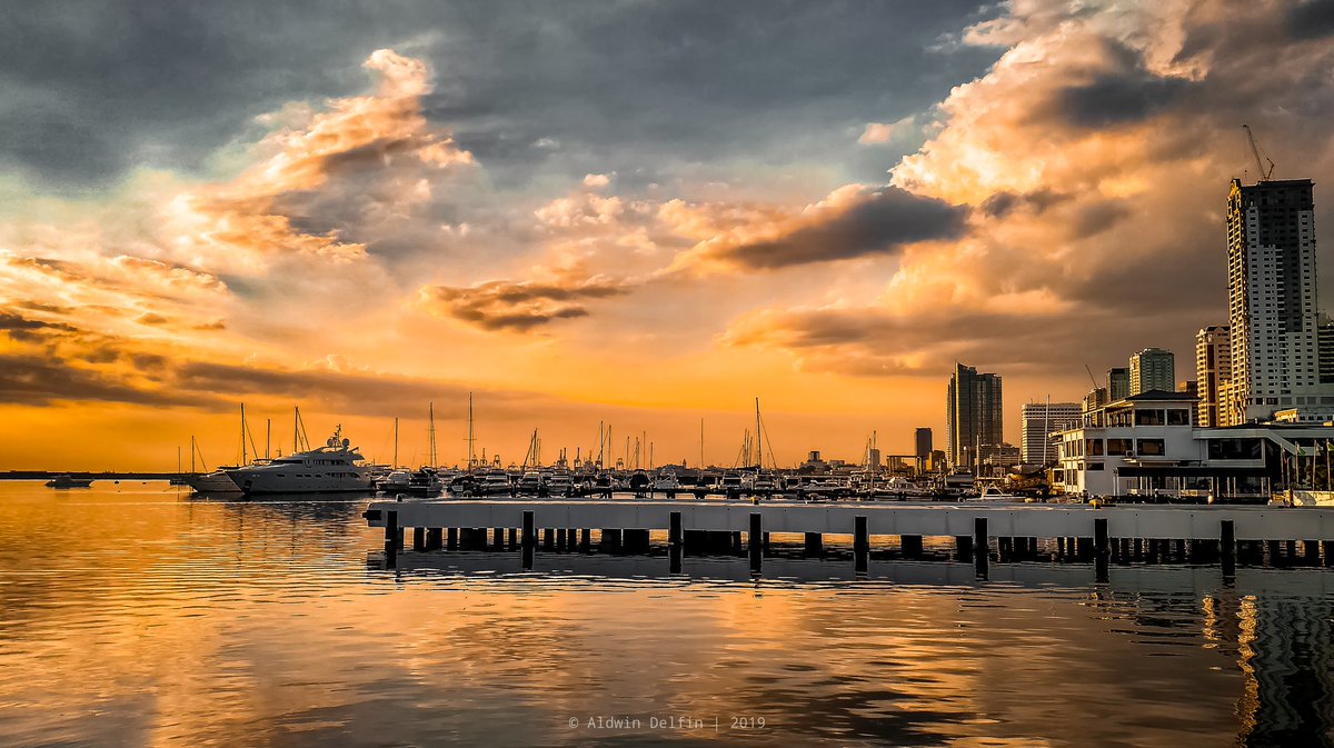 aldwindelfin's tweet photo. Manila Yacht Club 📍🇵🇭 #duskshot #sunset #manilabay #manila #yatch #sunset #dusk #travel #wanderer #naturephotography #landscape #landscapephotography #wheninmanila #sinopinas #discovermanila #pinasmuna #igermanila #lightroompresets #the_ph #inframeph #pinaswonders #philippines https://t.co/XWjaV5k9fz