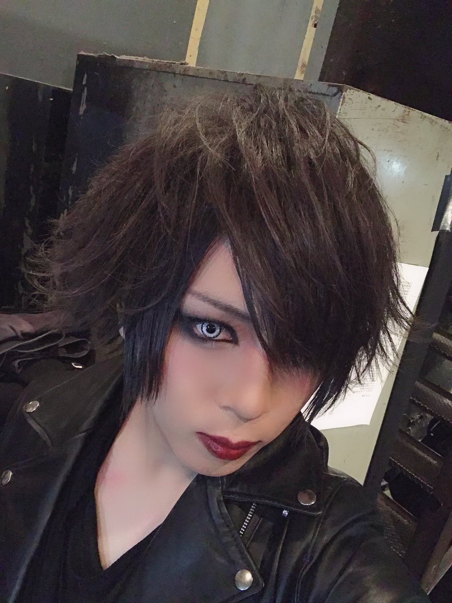6strings_ryo's tweet photo. 今日は池袋サイバーです！リベリベもうすぐ！

#池袋CYBER
#V系 https://t.co/TyTom00Ck8