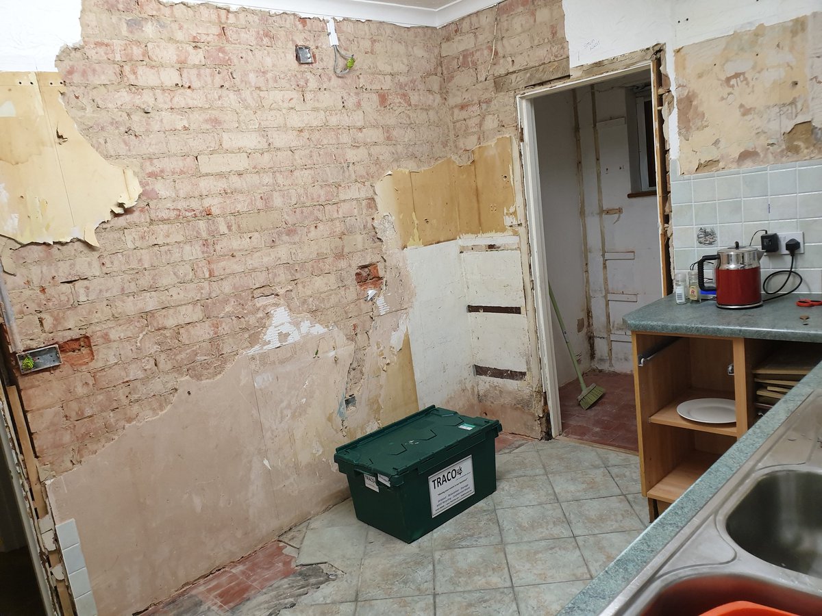 MrsScofe's tweet photo. We love our friends and family but we are now closed. No visitors until further notice! #totaldevestation #worthitintheend #DUST!!! https://t.co/YcIkjOFm4z